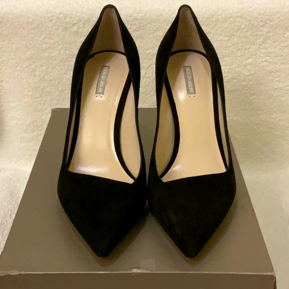 SOLD- Giorgio Armani Décolleté Suede Shoe - Picture 3 of 13